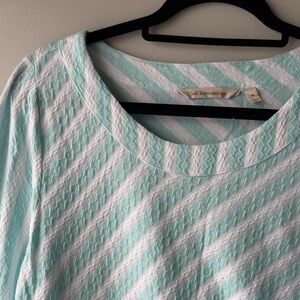 Soft Surroundings Mint and White Striped Long Sleeve tunic size Medium M